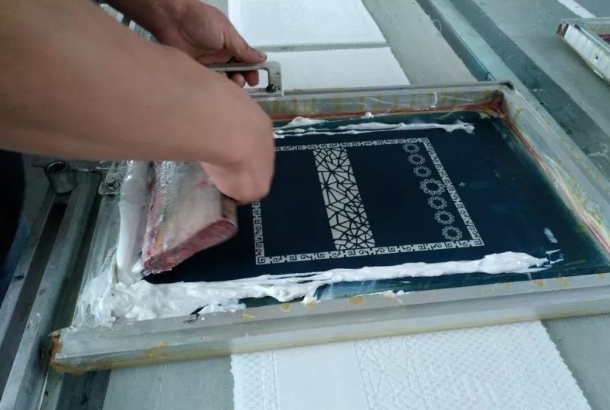 三七國際水性立體金油：用科技與環保，材料表面的立體美學